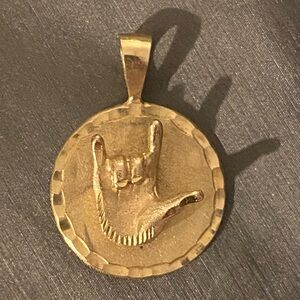 “ I love you” sign language pendant